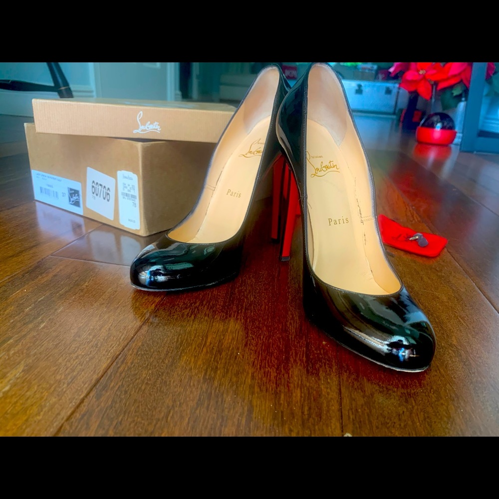 Christian Louboutin, Lady Lynch Patent Heel 120. Size 37.